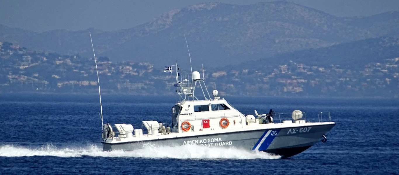 Το ΛΣ απολογείται γιατί μετέφερε καθυστερημένα αλλοδαπούς στην Λέσβο